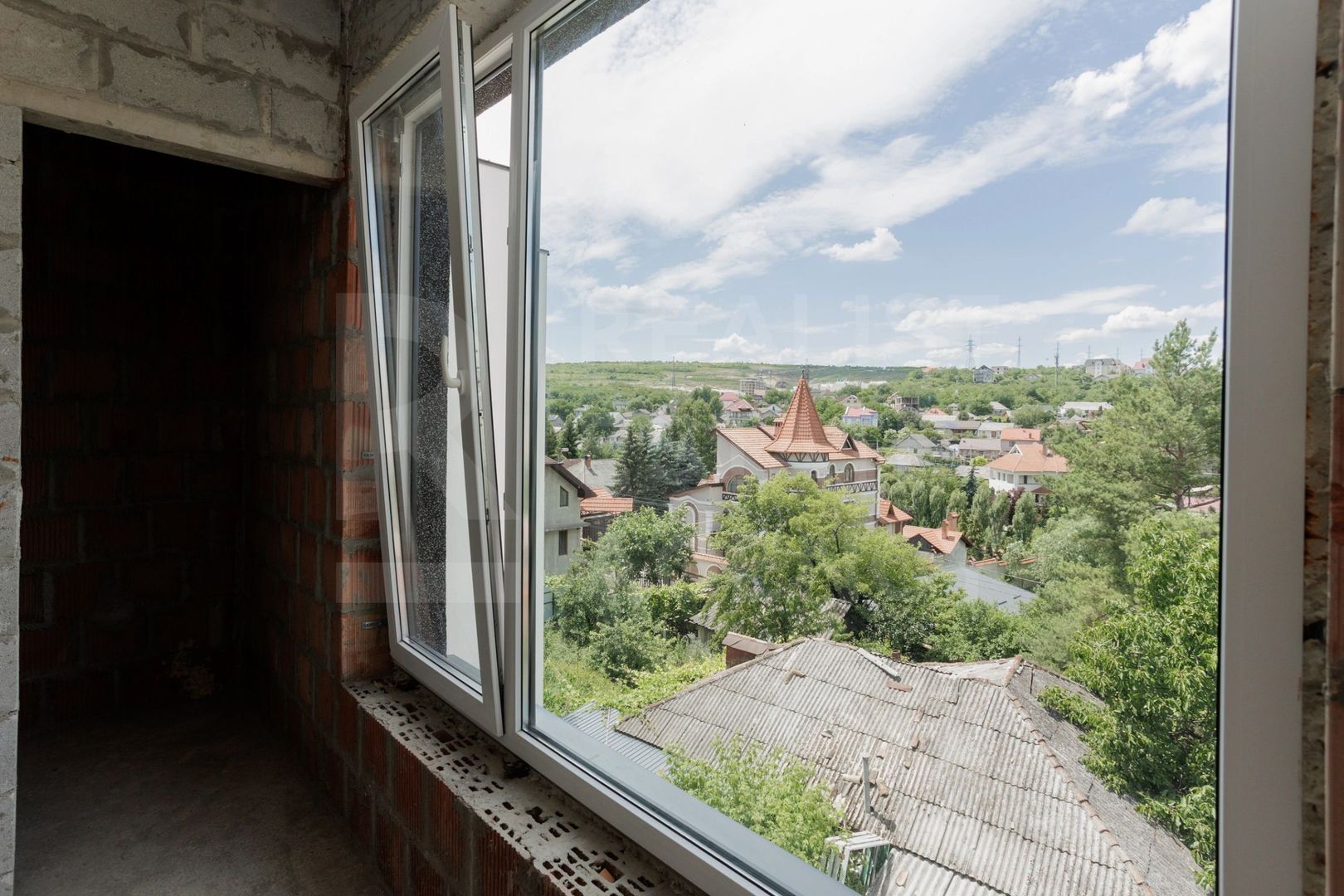 Vânzare casă, 4 camere,  str. Dragomirna, sectorul Buiucani. - Poză 27