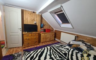 Casă cu 5 camere,  S+P+Mansarda-zona centrală Oradea(Strada Primariei) - Poză 11