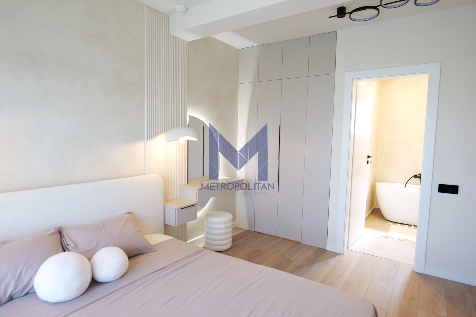 De vânzare casă deosebită 4 camere în localitatea Florești - Poză 16