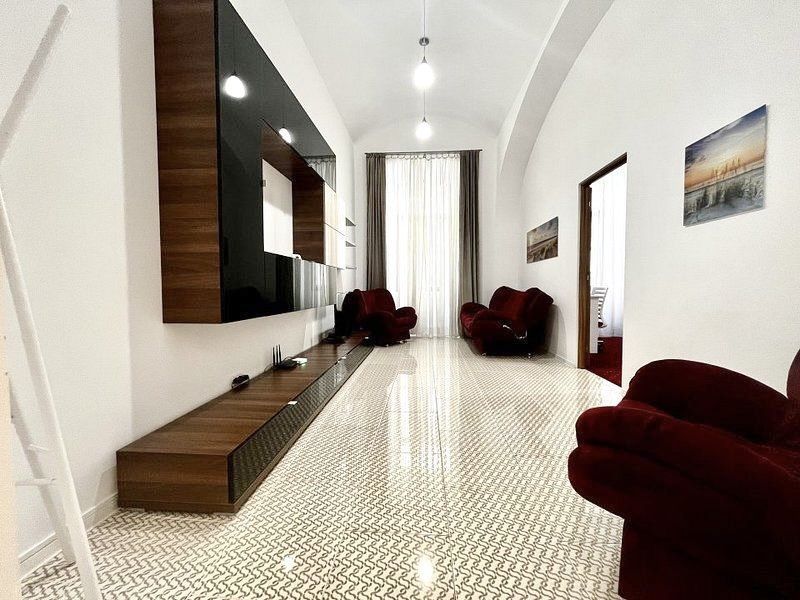 Un colț de istorie cu confort modern, zona Central- Piața Libertății - Poză 3