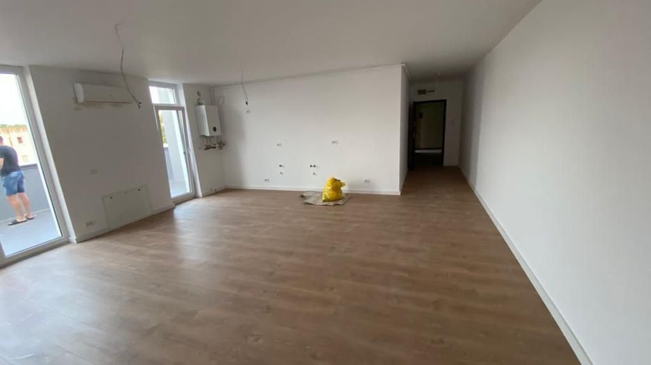 Apartament bloc nou 4 camere - Poză 19