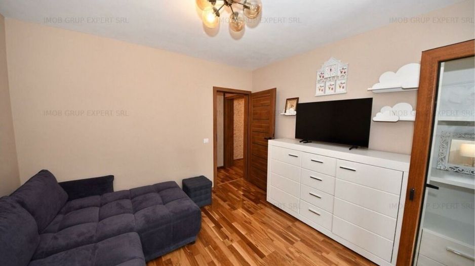 Apartament 4 camere MARE (100 mp) , Micro 17 - Poză 8