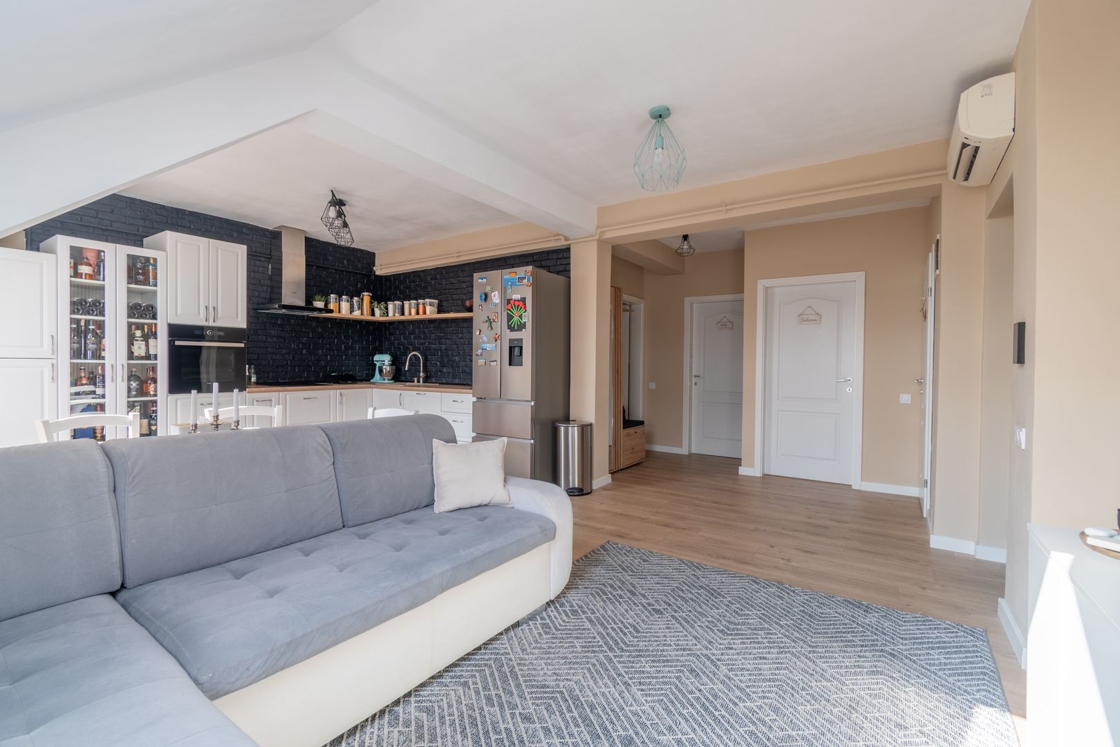 Apartament 3 camere de vanzare Bună Ziua str. Costache Negri Parcare - Poză 6