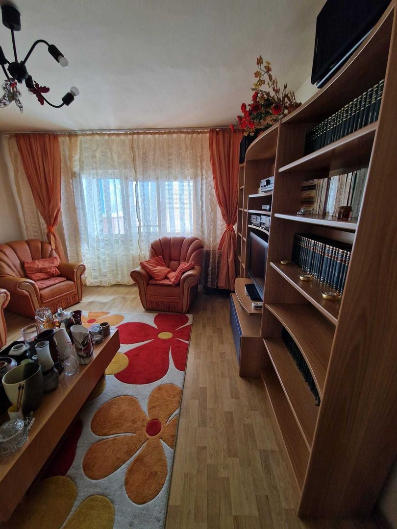 De inchiriat apartament 3 camere, zona Sebastian - Poză 5