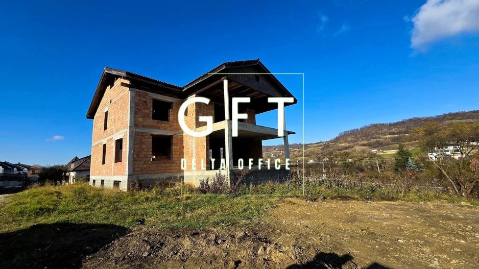 Casă la roșu de vânzare – Valea Ghinzii, Bistrița • 381 mp + teren 900 mp - Poză 4