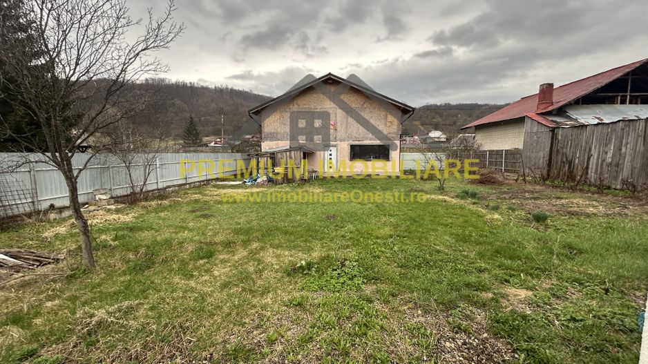 Casa de vanzare in Slanic Moldova . - Poză 13