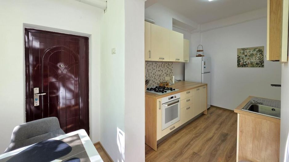 Piata Romana, 4 camere 138 MP total, Etaj 2/9, renovat - utilat, liber - Poză 51