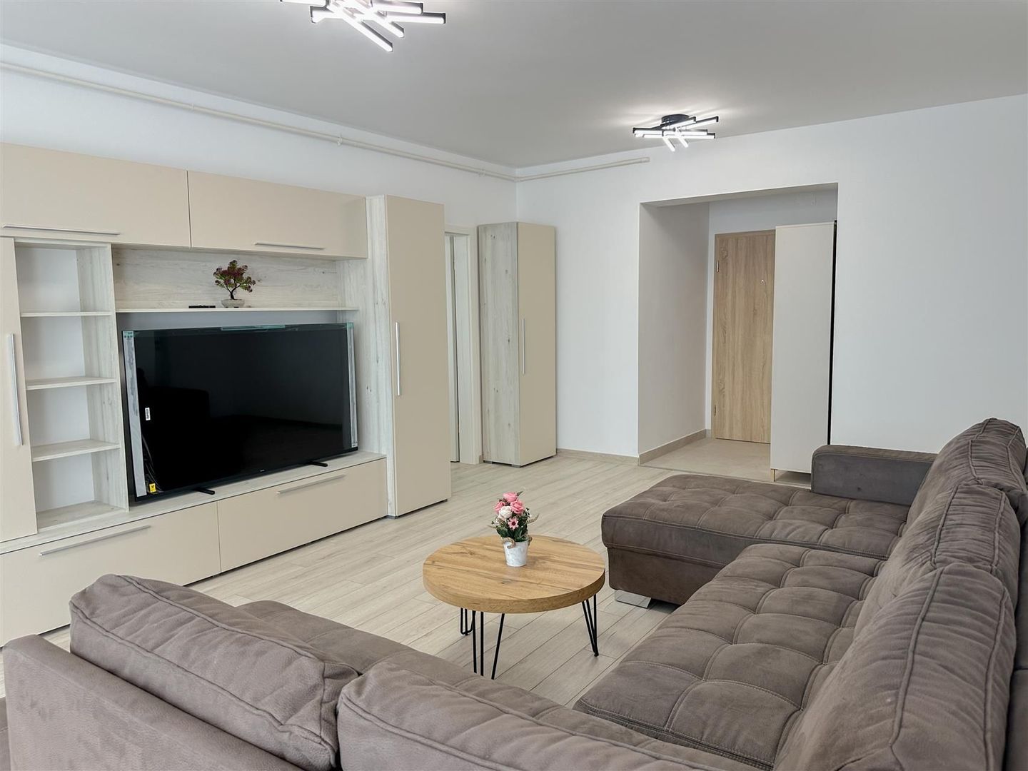 Apartament 3 camere tip Penthouse | Priveliste frumoasa | Parcare | Rasnov - Poză 12