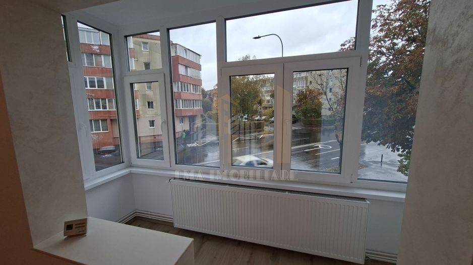 Apartament 2 camere decomandat Tractorul Brasov - Poză 12