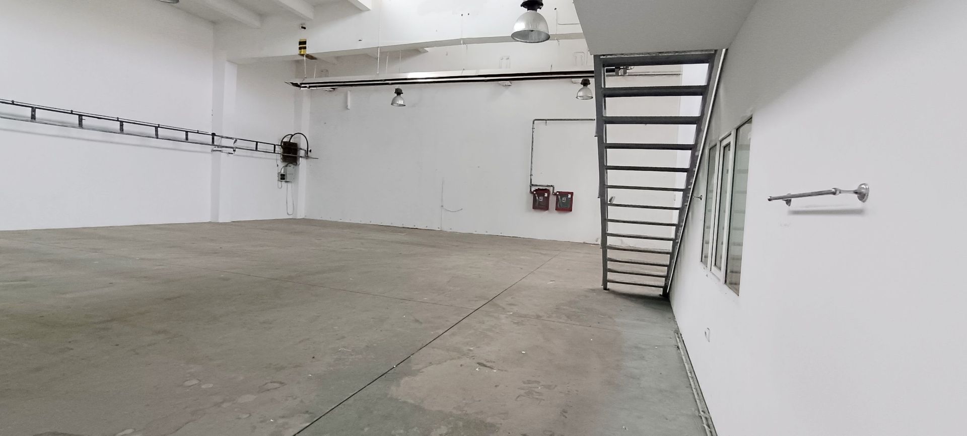 Hala si birouri cu suprafta de 320m-uzina 2 - Poză 3