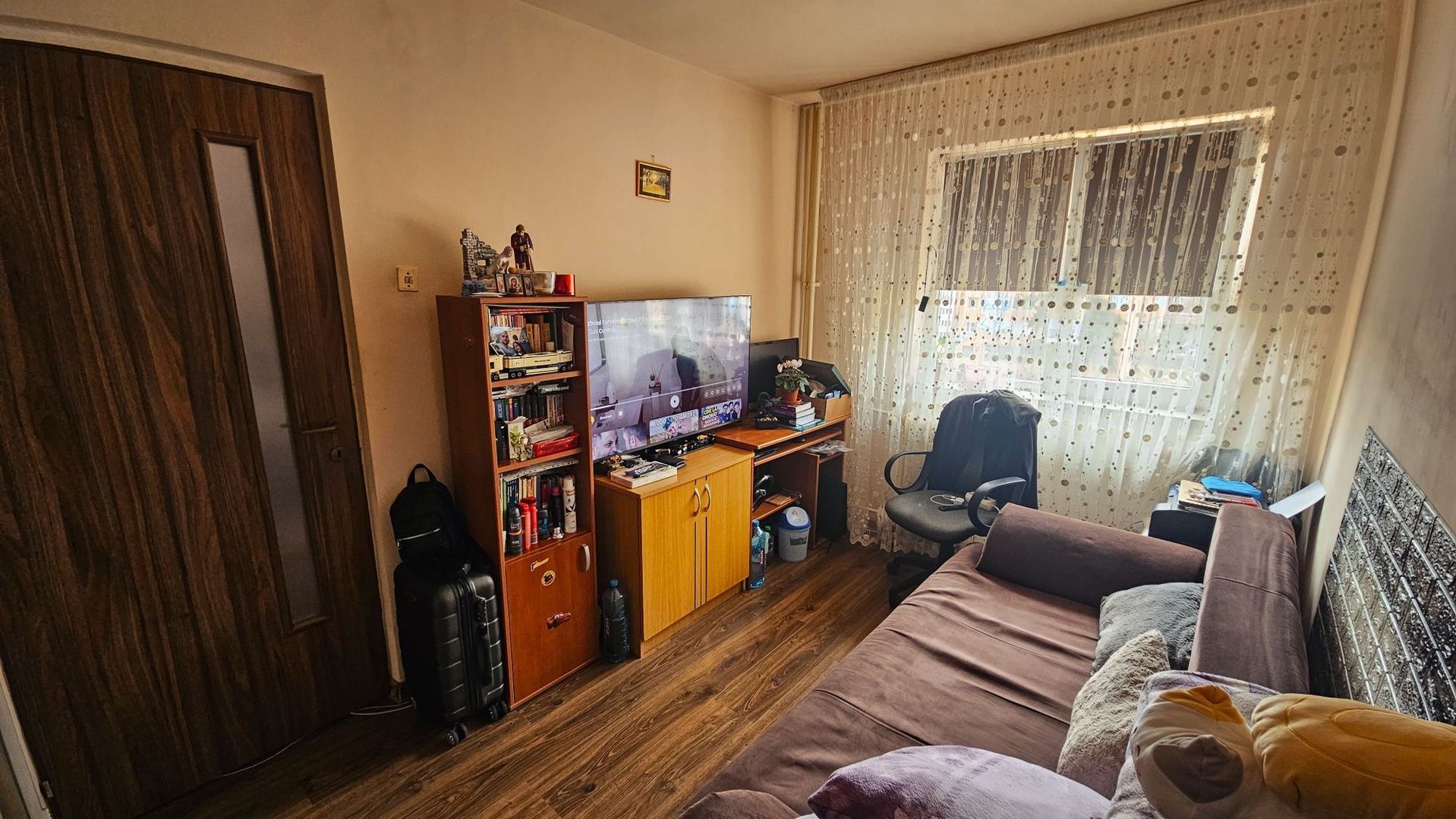 Apartament 3 camere - zona Valea Roșie - Poză 2