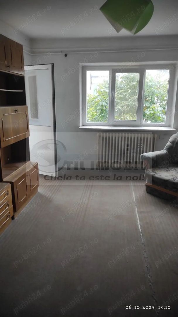 Liber, de vanzare apartament 2 camere, decomandat, Piata Cug - Poză 1