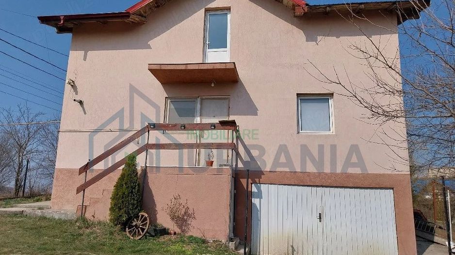 Casă cu teren de vânzare în Dealul Zorilor, Iași - Poză 2