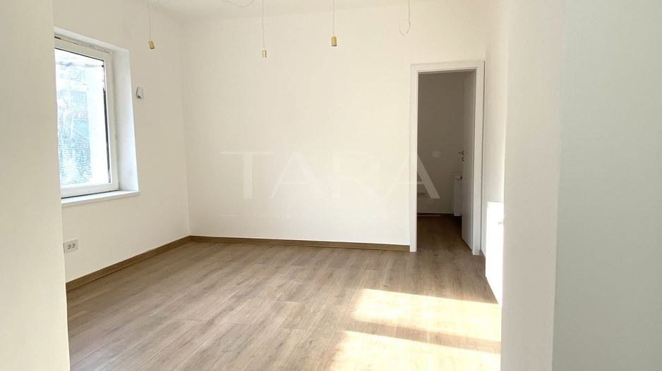Apartament in casă, 60 mp, acces privat și teren, zona Platinia. - Poză 4
