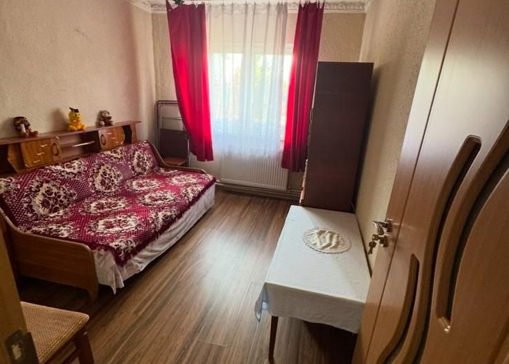 De Vânzare - Apartament 3 Camere, Strada Decebal - Poză 7