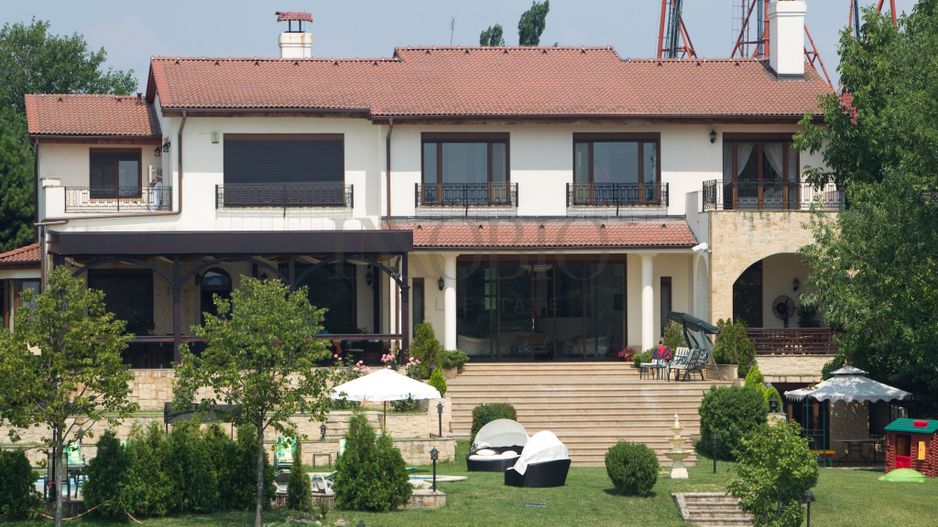 Vilă pe malul Lacului Snagov | 3.000 mp teren | 90 m deschidere lac - Poză 8