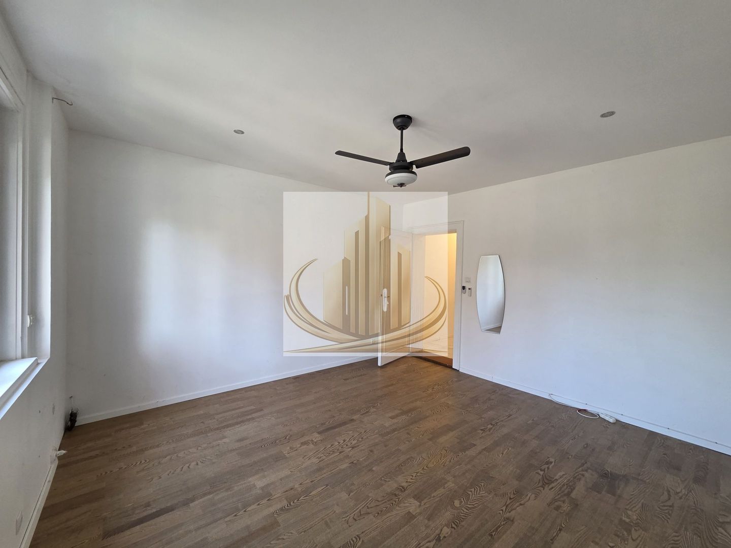 Apartament la Casă, Curte Privată, Bucătărie de Vară, Renovat, Lipovei - Poză 2