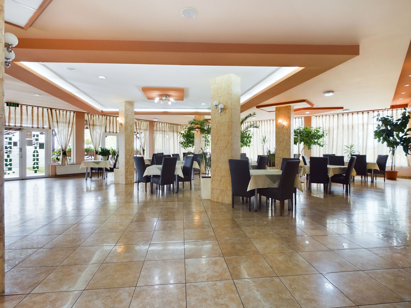 Pensiune in Arad (Vladimirescu) pe DN7 - Poză 3