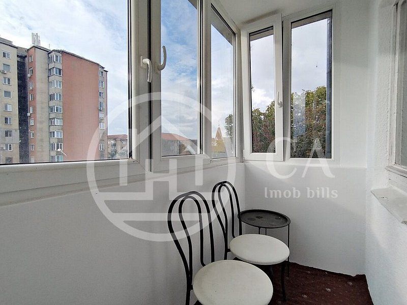 Apartament cu 2 camere de vanzare in zona Rogerius, Oradea - Poză 9