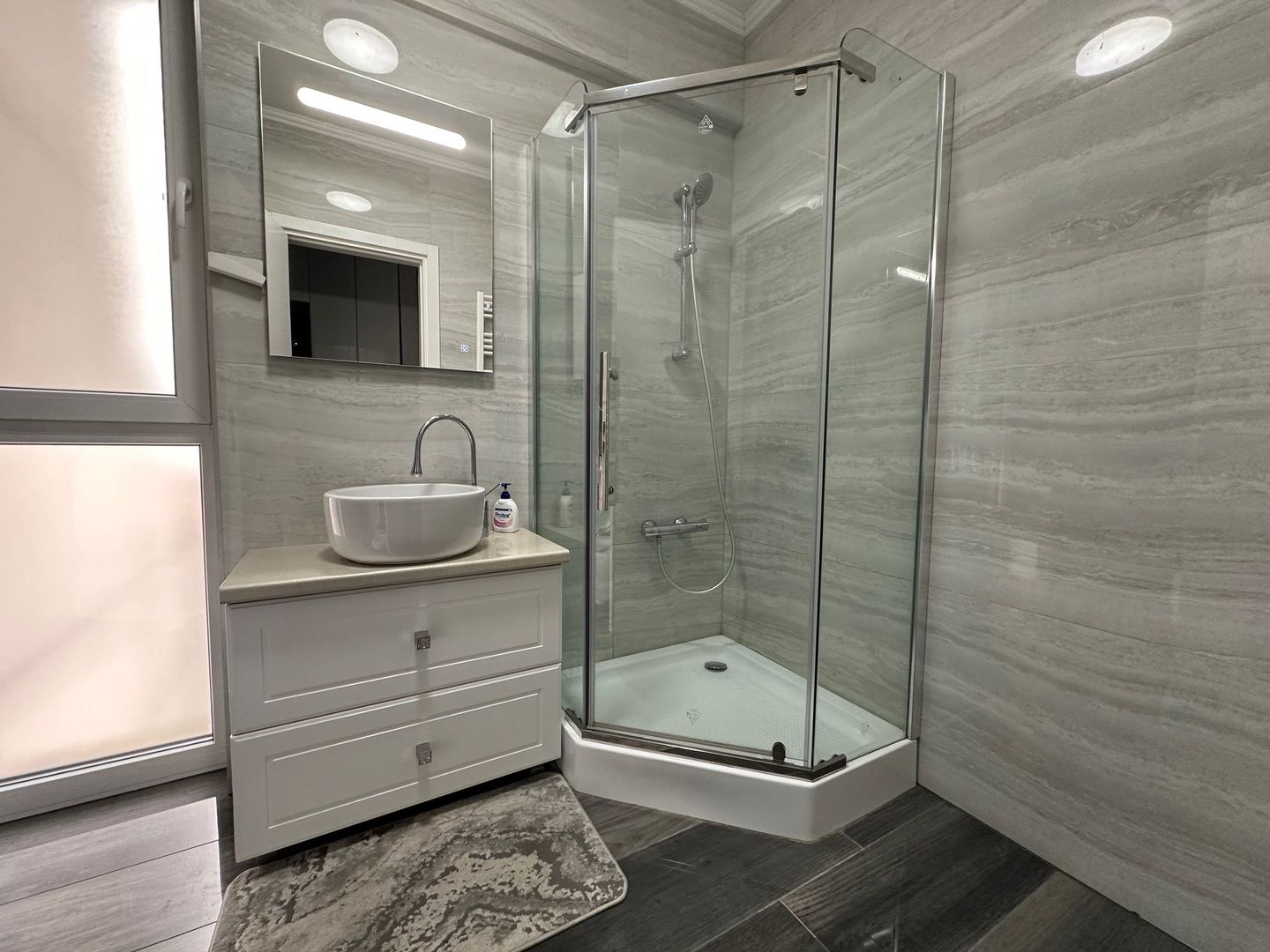 Apartament 2 camere se vinde mobilat - Poză 18