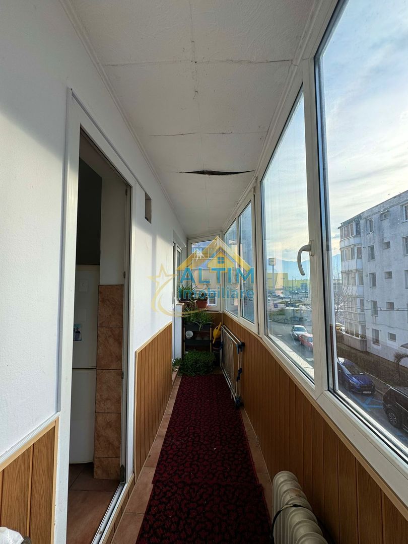 Apartament cu 3 camere, etaj intermediar, cartierul Astra - Poză 1