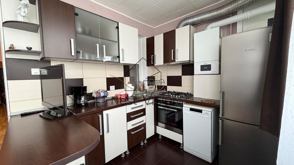 3 camere | 61 mp | Etaj 1 | Mobilat complet | Gata de mutat | Strand - Poză 4