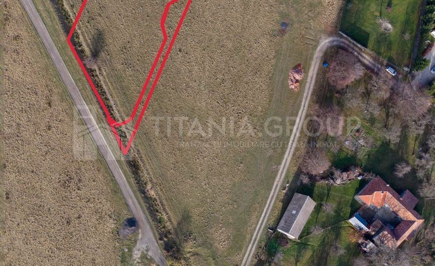 Teren intravilan parcelabil, priveliște spre munți, Sohodol, Bran - Poză 1