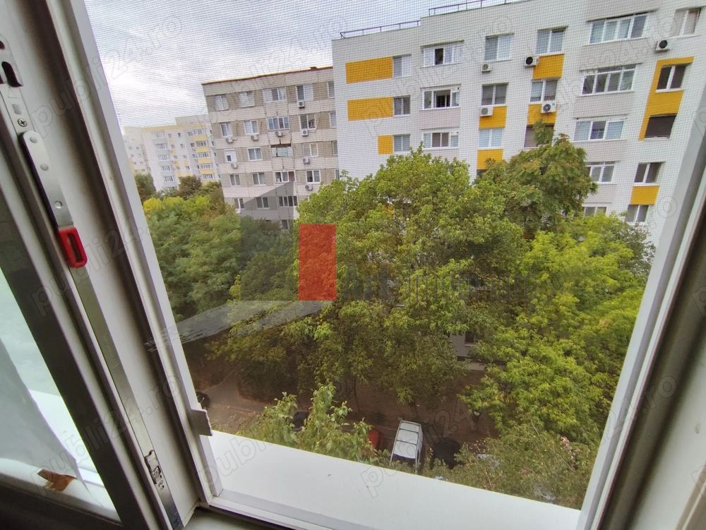 APARTAMENT 3 CAMERE-BARCA - Poză 12