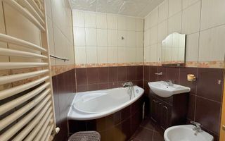 De vanzare apartament 2 camere decomandat - Poză 9