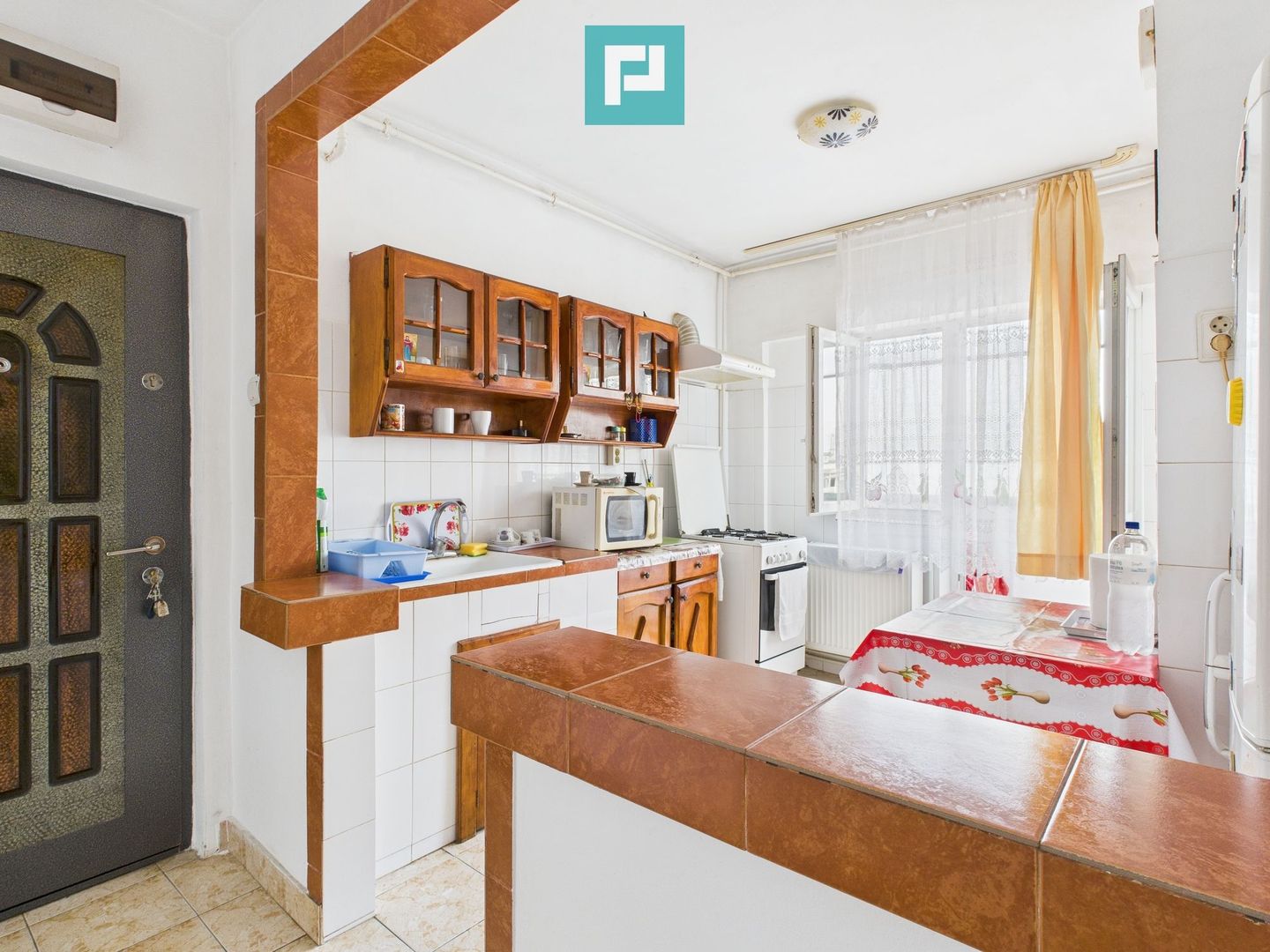 Apartament decomandat cu 2 camere în Aradul Nou - Poză 9