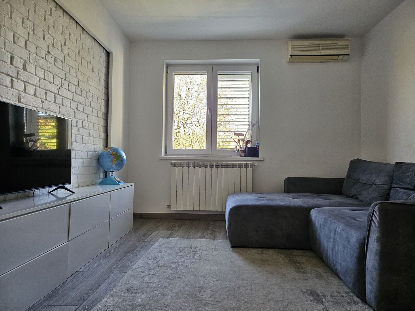 Apartament în Cotroceni, mobilat,utilat, poziție liniștită, vedere spre grădină - Poză 1