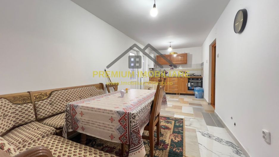 Casă renovată 2025 de vânzare în Cireșoaia - Poză 4