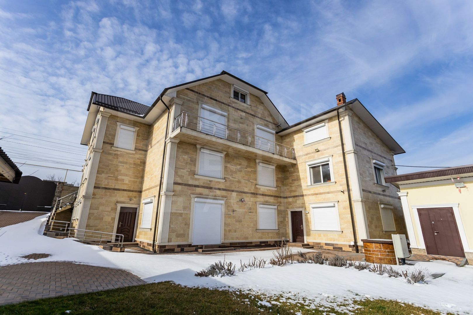 Vânzare, casă, 3 nivele strada Livezilor, Cricova. - Poză 2