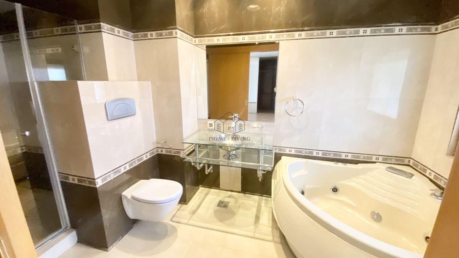 VILA CU 7 CAMERE IN COMPLEX REZIDENTIAL IN IANCU NICOLAE - Poză 5