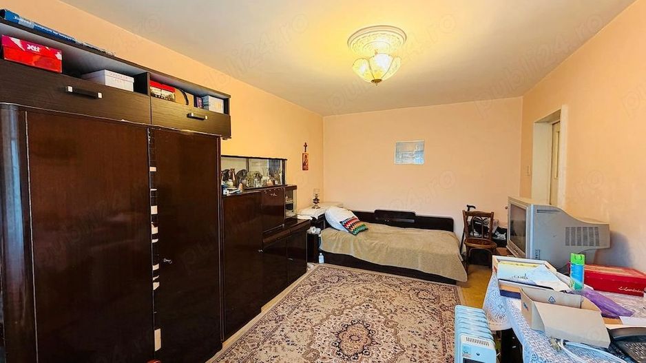 Apartament 2 camere, decomandat, etaj 3/10 Mazepa - Poză 3