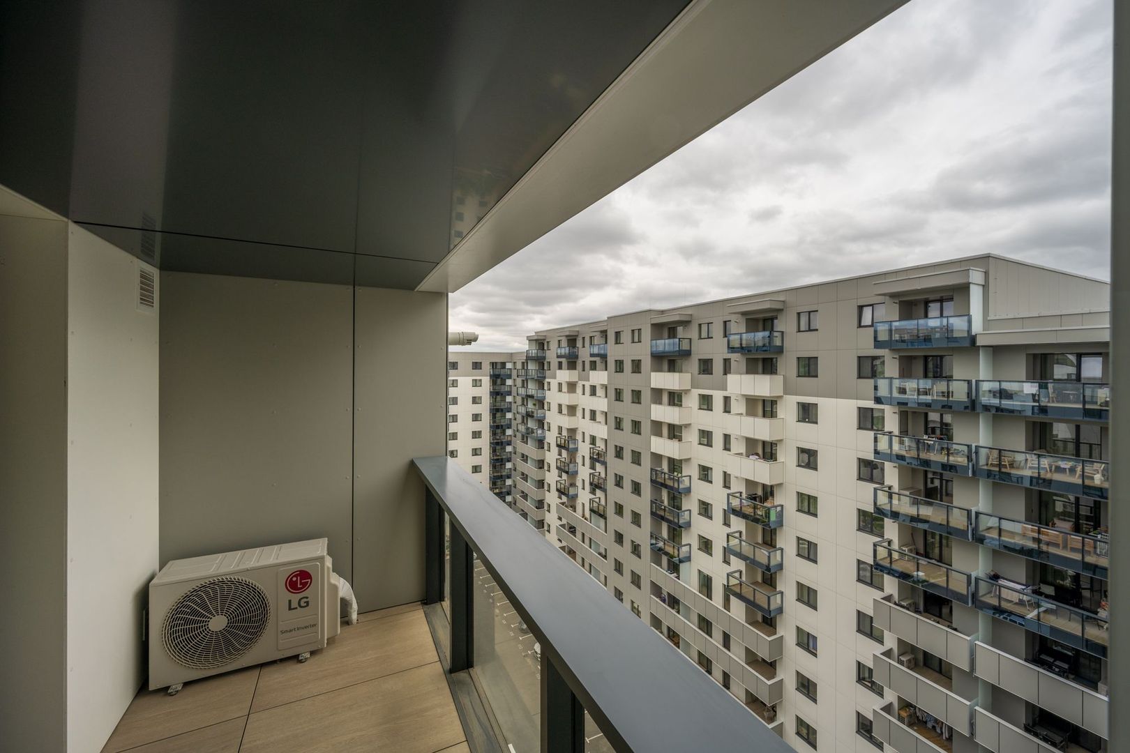 Apartament 2 camere splendid, prima inchiriere, Cortina North Pipera - Poză 9