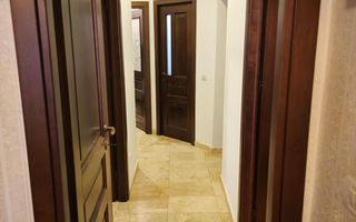 Vila frumoasa ,localizata central\ Unirii Square\Proprietar - Poză 11