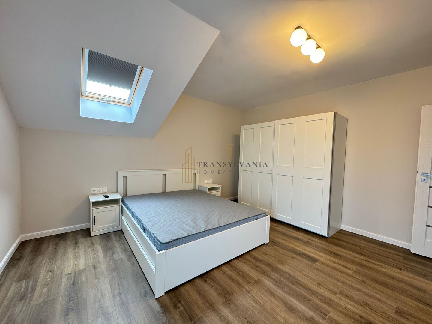 Apartament 3 camere, modern, suprafata generoasa - Poză 16