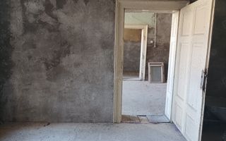 Vand apartament la parter in zona ultracentrala Satu Mare - Poză 9