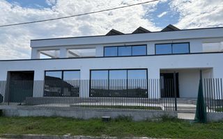 VILĂ superba – STIL MEDITERANEAN CU PRIVELIȘTE LA LAC - Poză 14