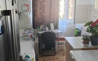 ageuropa.ro vinde garsonieră la etajul 3 în Soarelui - Poză 4