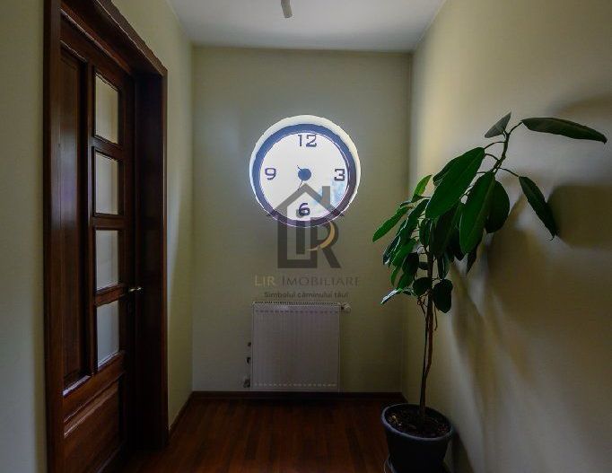 Vilă 5 camere 240 mp, mobilata,teren 806 mp – Platou Galata, Iași - Poză 13