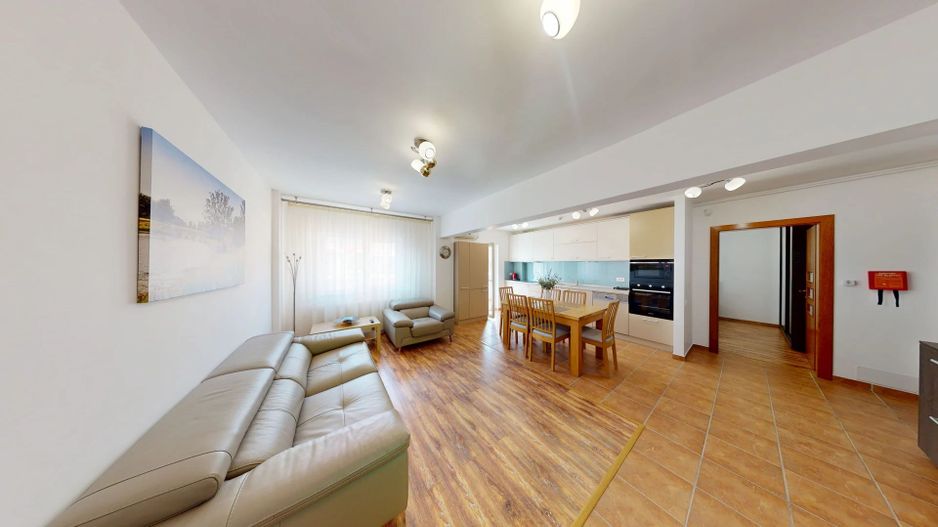 Apartament 3 camere Racadau -zona Pieteonala - Poză 3