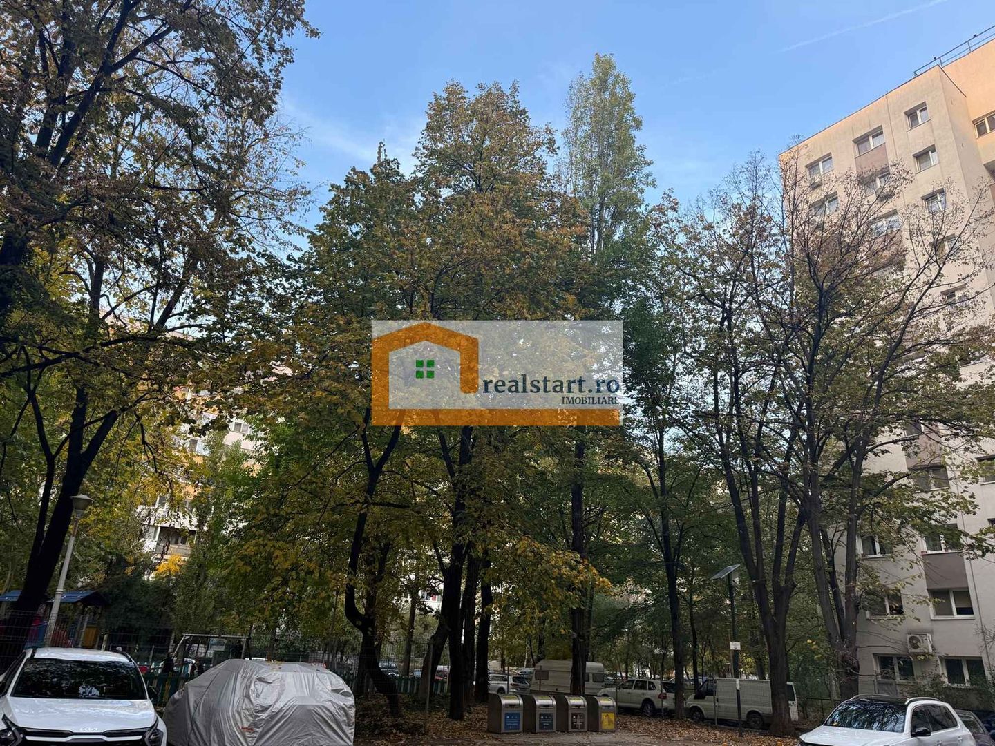 Bloc anvelopat, Romancierilor, toate instalatiile noi, 2 lifturi - Poză 1