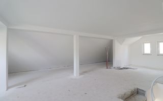 Casa individuala cu teren de 440 mp, situata in Dezmir! - Poză 21