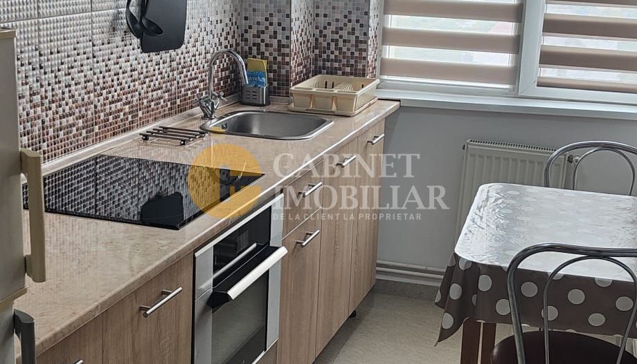 PIATA UNIRI - 2 CAMERE DECOMANDAT - ETAJ INTERMEDIAR - Poză 3