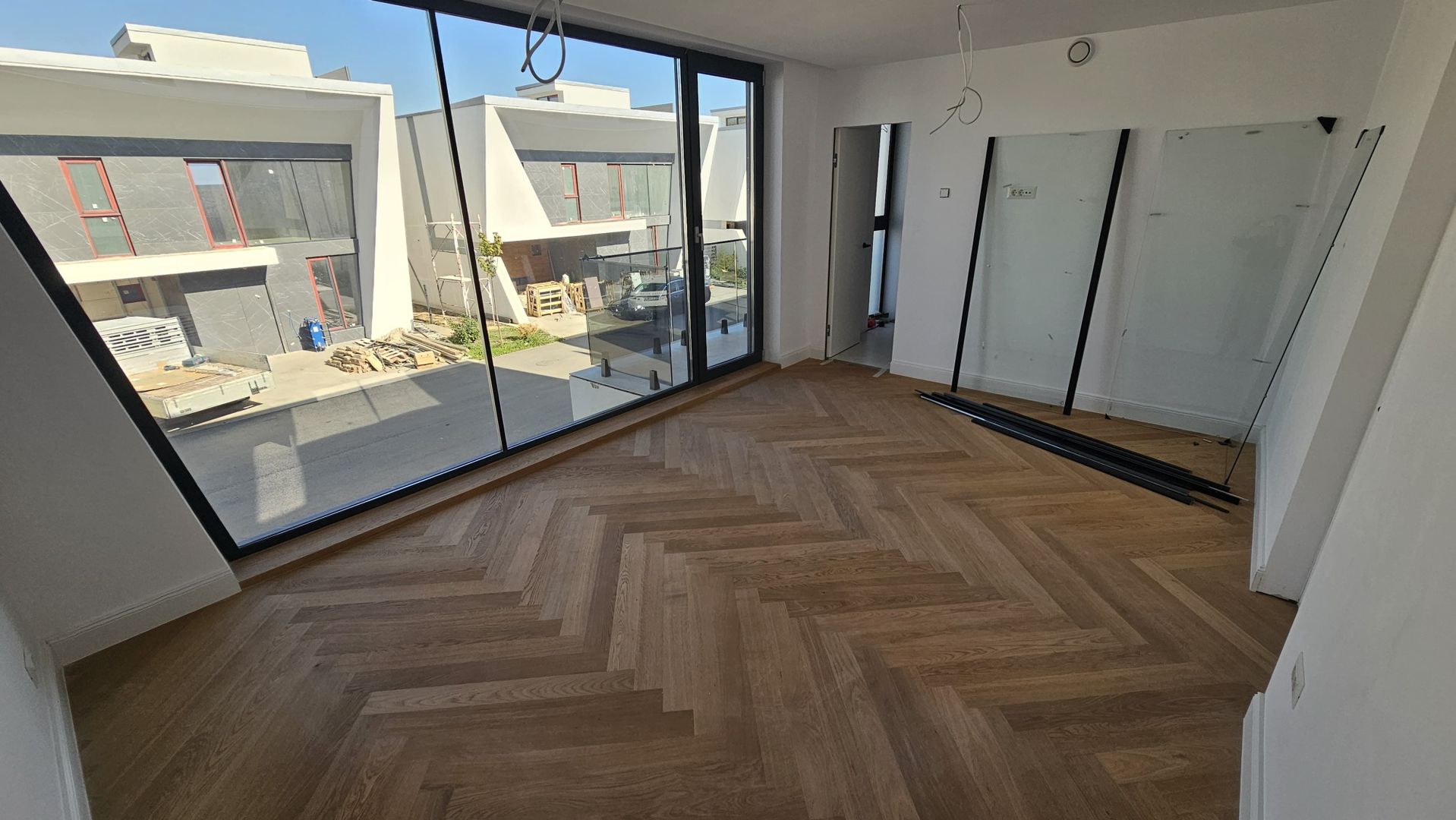 CASA 5 CAMERE, PISCINA ROOFTOP, POMPA CALDURA, RACIRE PASIVA, COMIS 0% - Poză 8