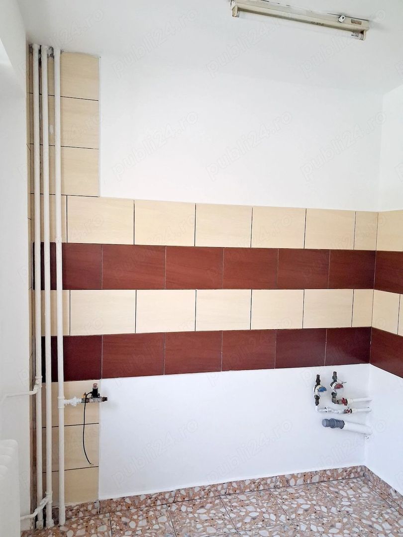 DE VANZARE  GARSONIERA ZONA LUJERULUI - Poză 5