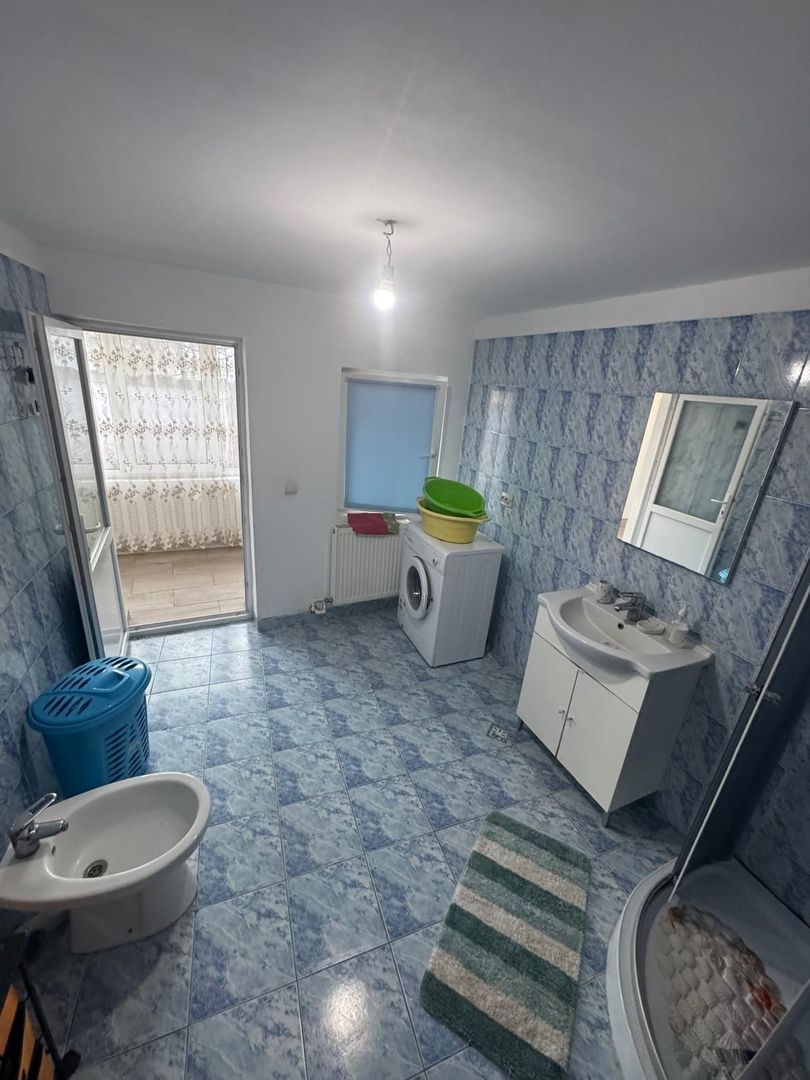 Casă de vânzare – Strada Crinului - Poză 10