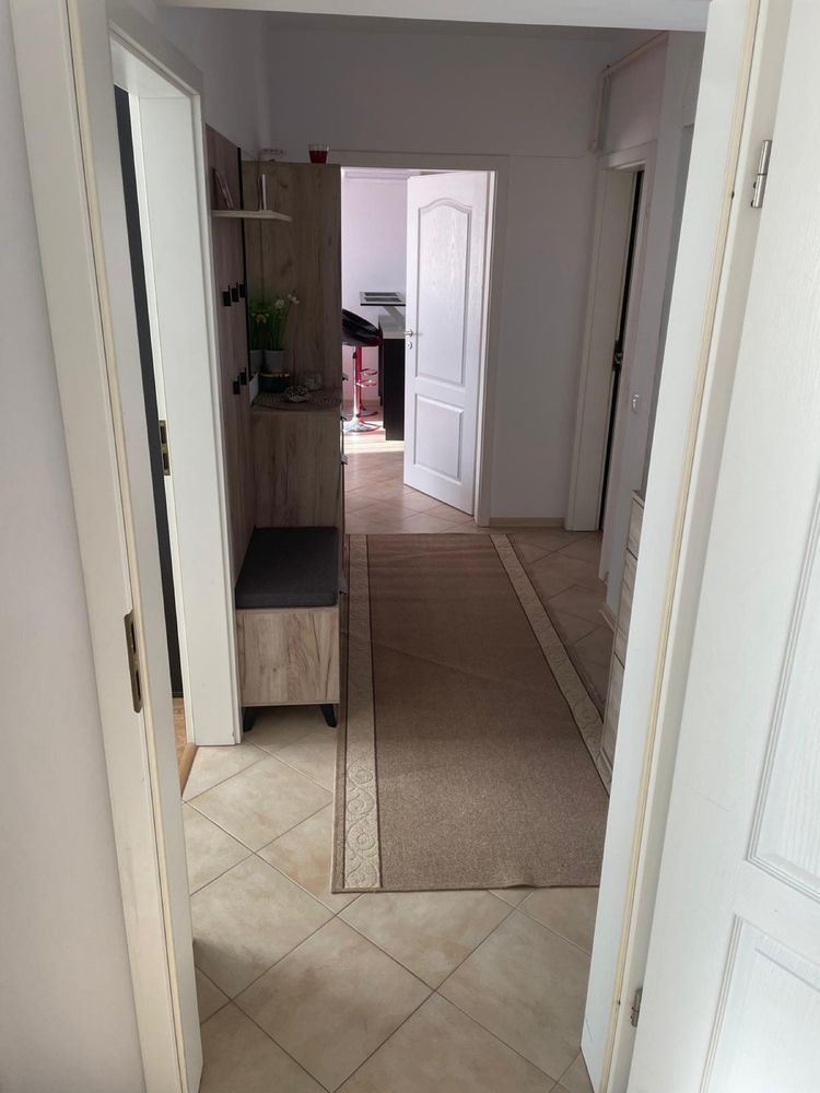 Vand apartament 3 camere, etaj intermediar, lift, 70 mp. - Poză 5